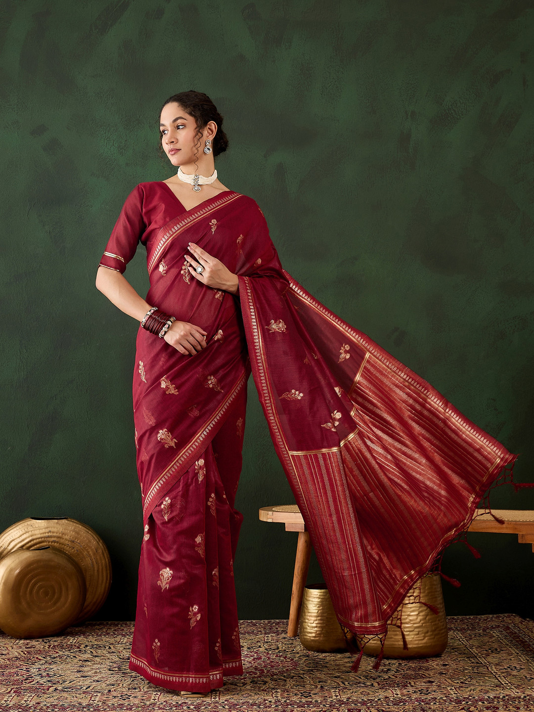DEVATITHI Red Jacquard Silk Saree