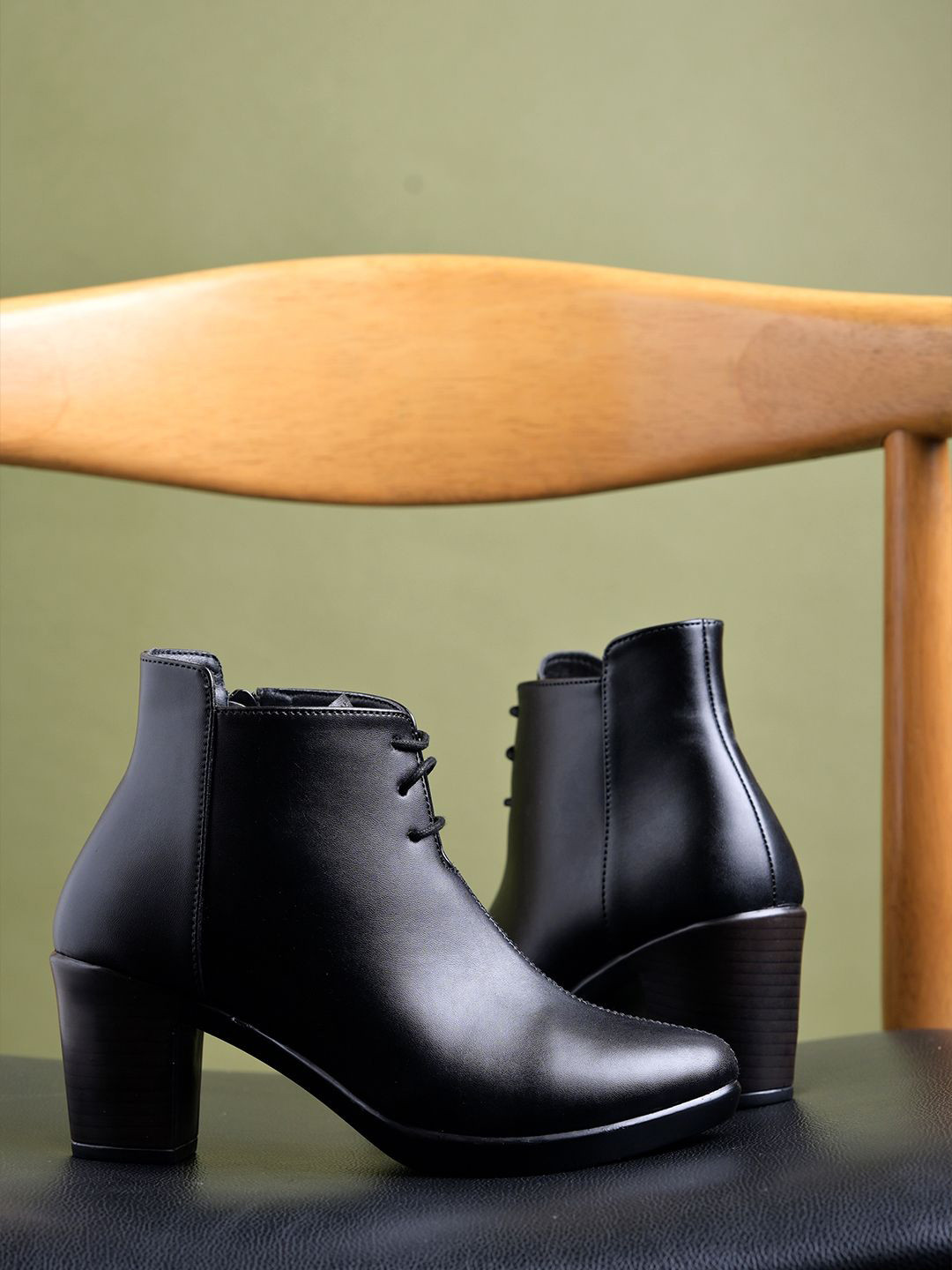 Shoetopia Girls Blocked Heel Mid-Top Regular Boots