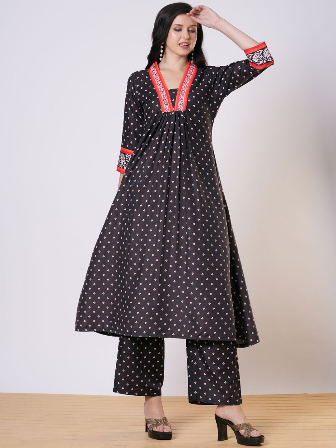 GoSriKi Karidos Geometric Printed V-Neck Pleated A-Line Kurta With Trousers