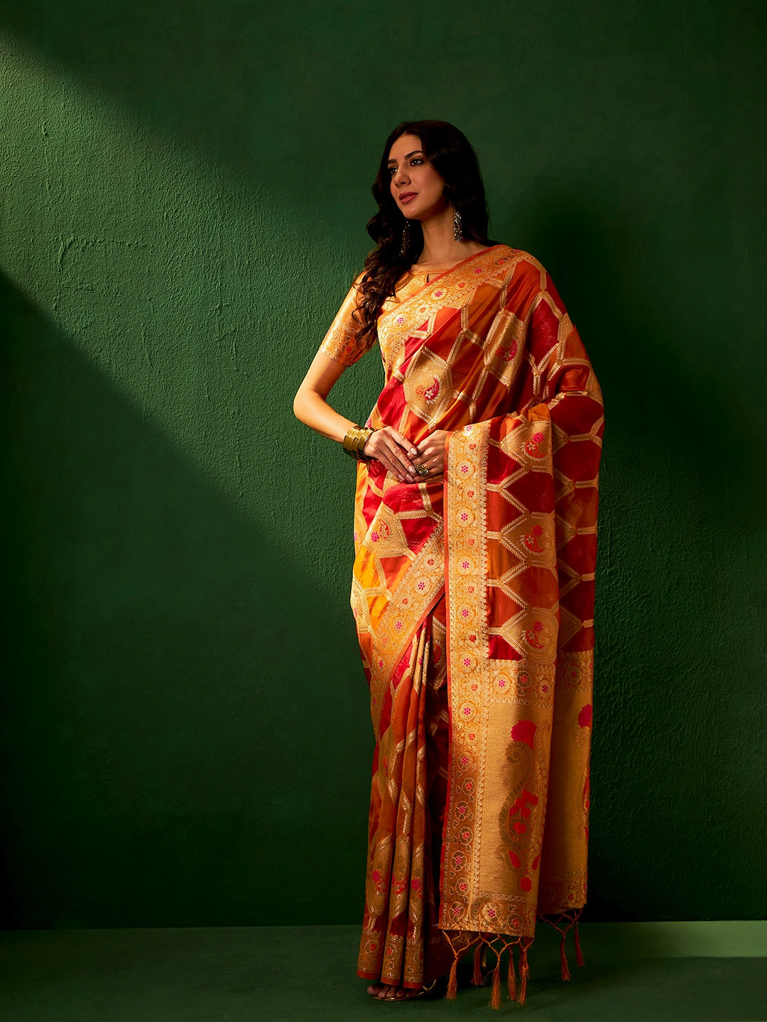 DEVATITHI Woven Design Zari Multi Heavy Organza Jacquard Saree