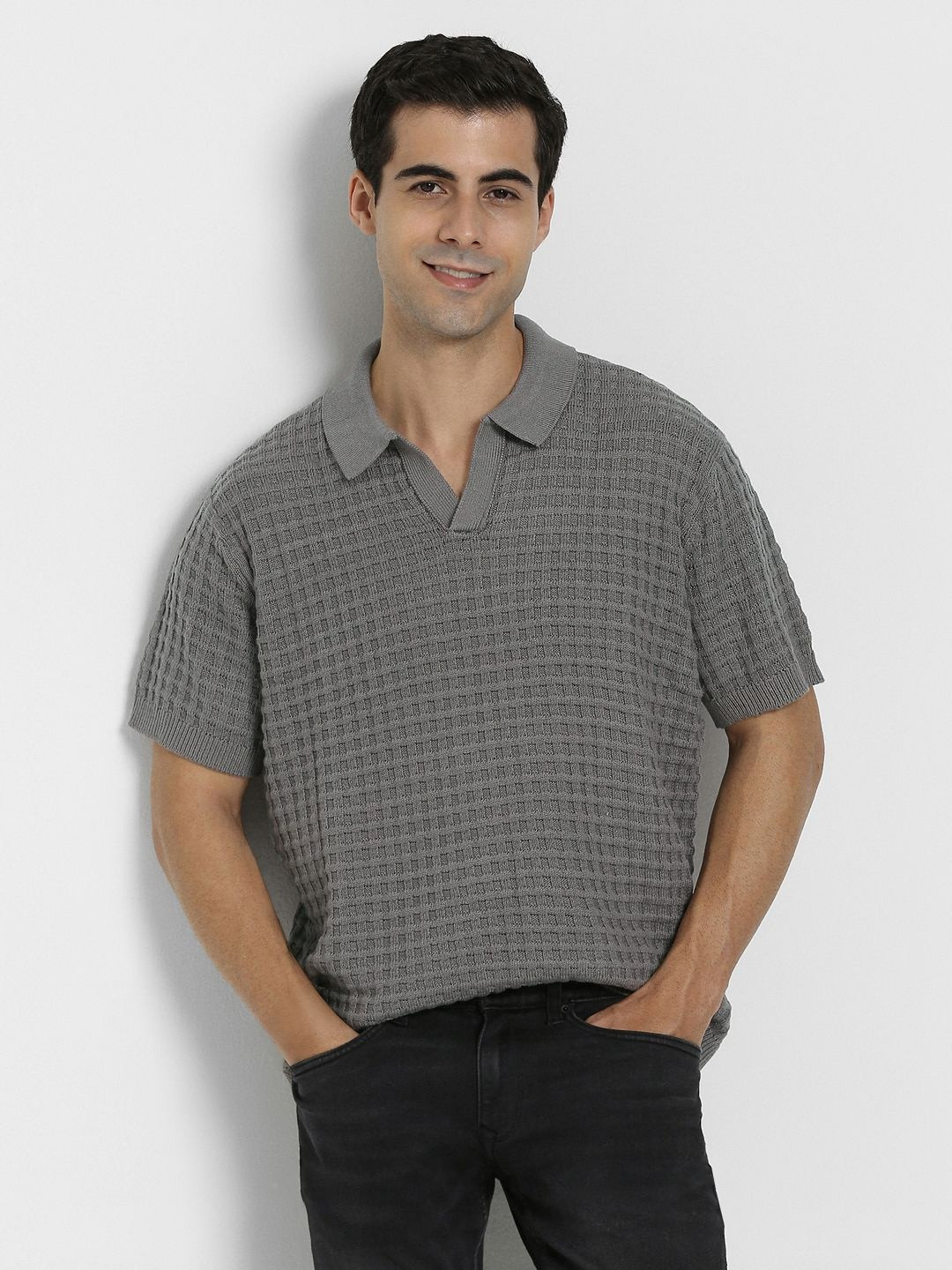 AMERICAN EAGLE OUTFITTERS Men Self Design Polo Collar Relaxed Fit Cotton T-shirt