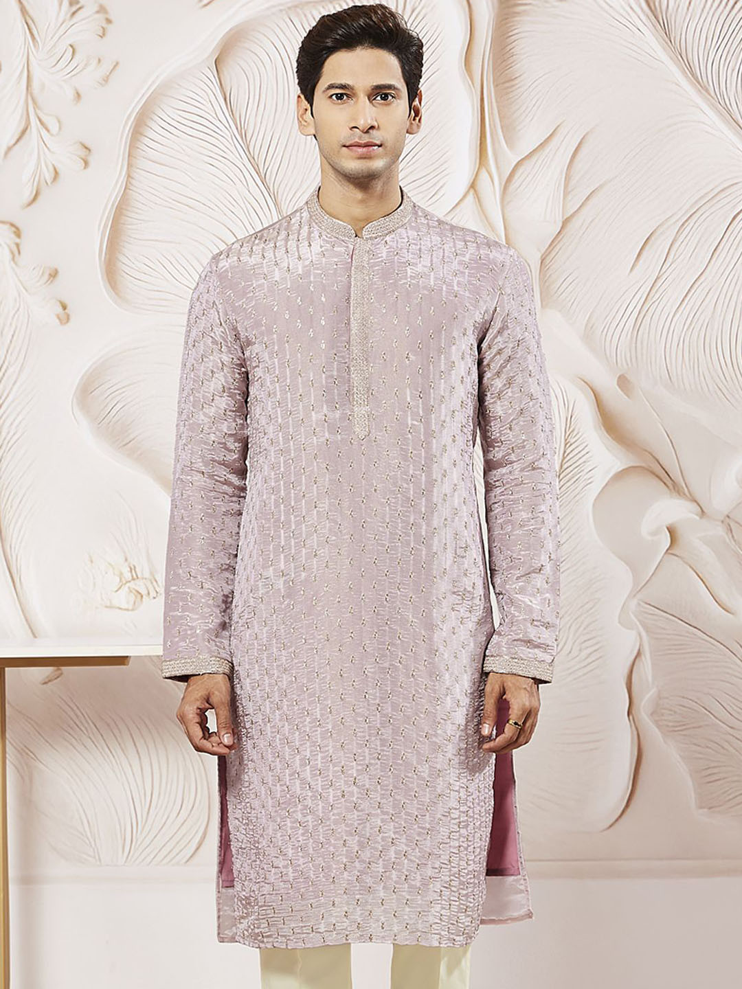 VASTRAMAY Floral Embroidered Mandarin Collar Sequinned Straight Kurta