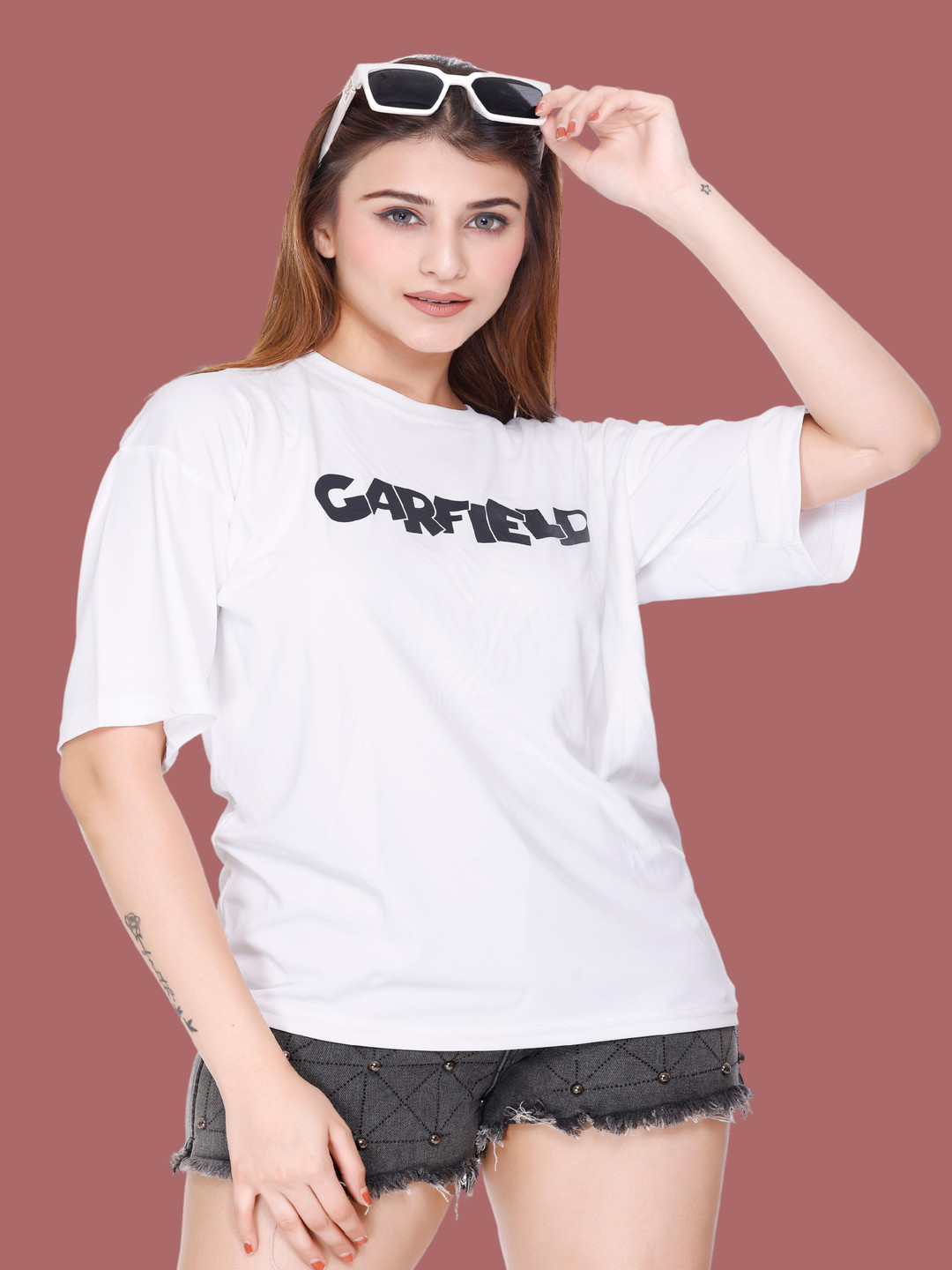 White Moon Women Graphic Garfield Printed Round Neck Oversized T-shirt