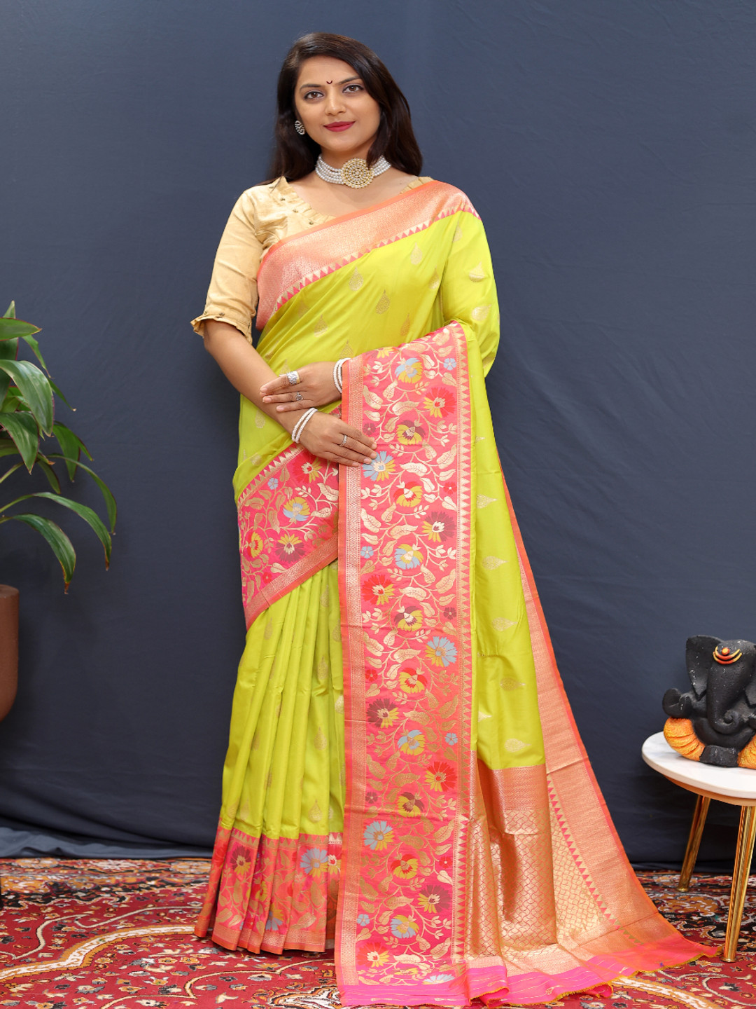 amirat Raj Tilak Ethnic Motifs Woven Design Zari  Banarasi Saree