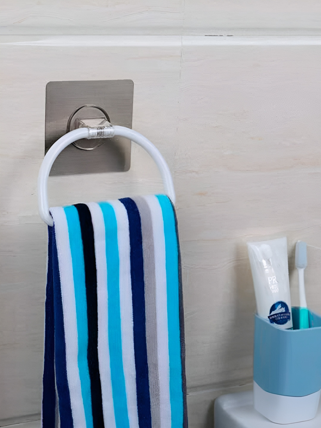 HOKIPO White Solid Plastic Towel Holder