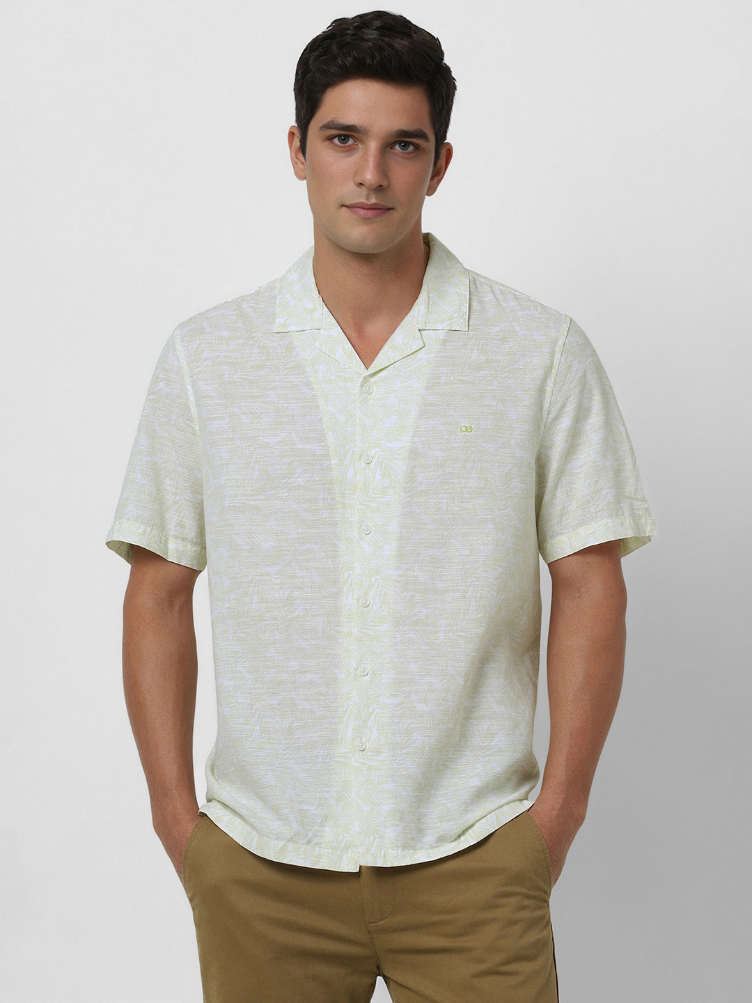 Peter England CasualsRegular fit printed half sleeve cuban collar shirt
