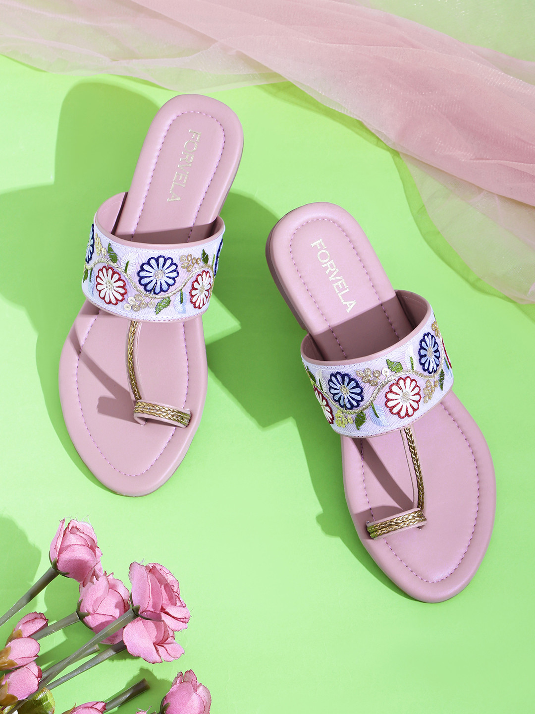 FORVELA Women Embroidered One Toe Flats