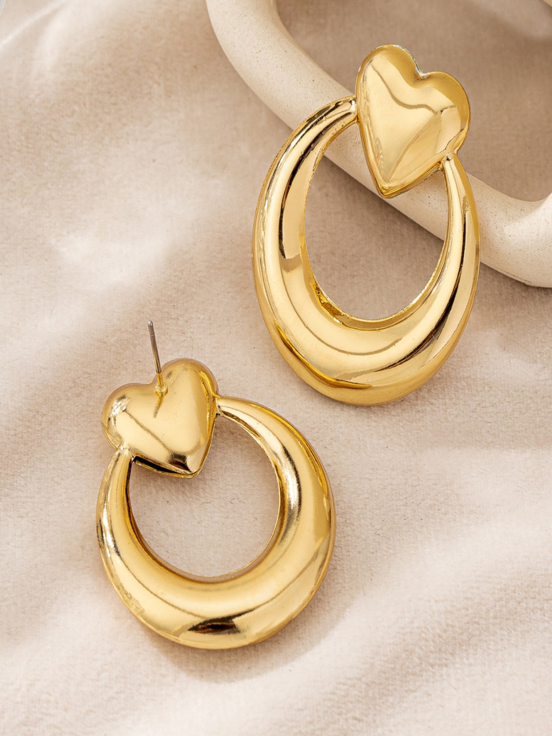 DIVASTRI Anti Tarnish Gold-Plated Heart Shaped Chandbalis