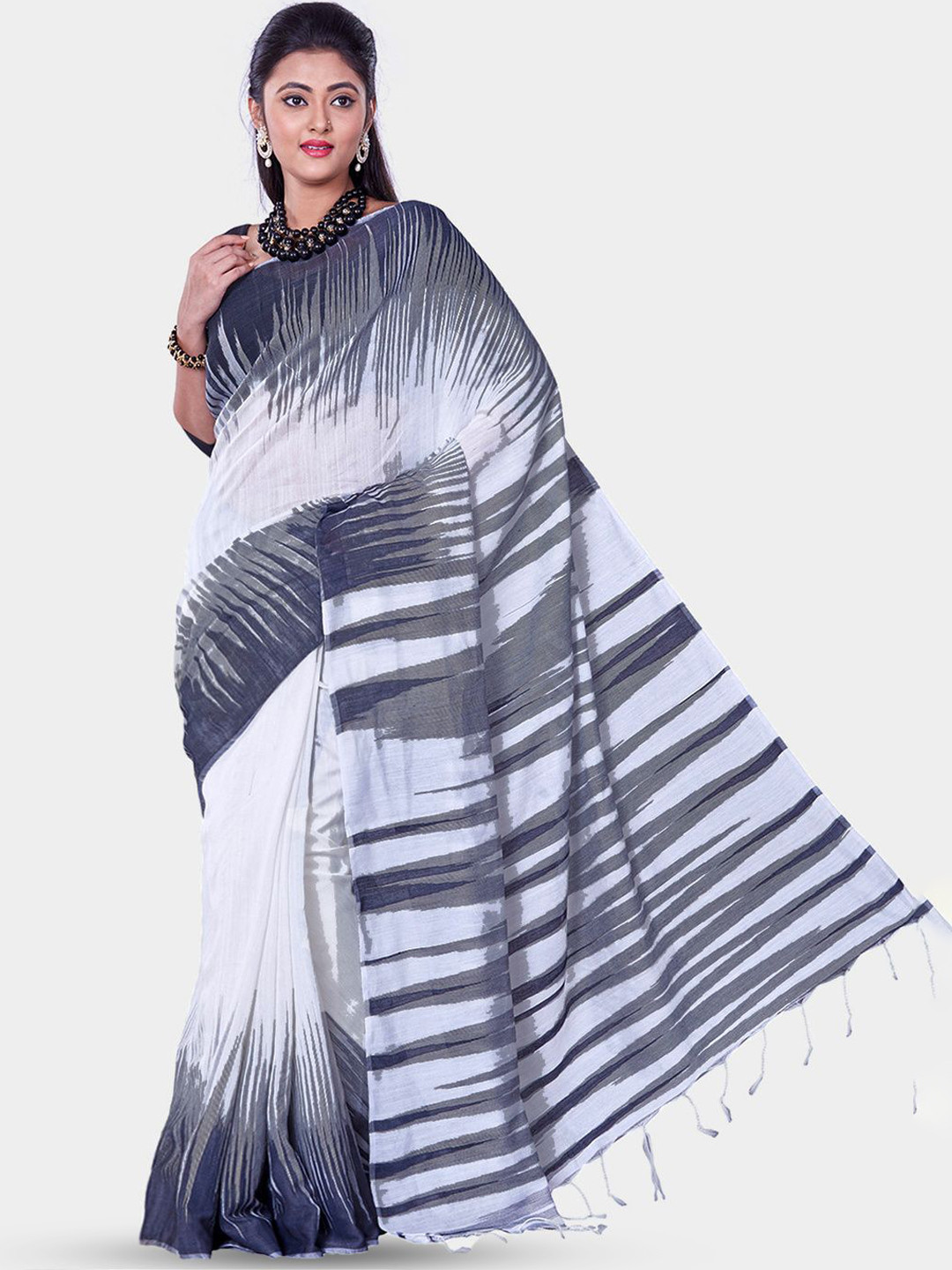 Crochetin Printed Handloom Ikat Saree