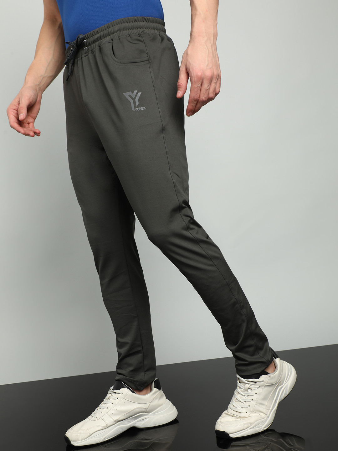 YUNEK Men Mid Rise Track Pants