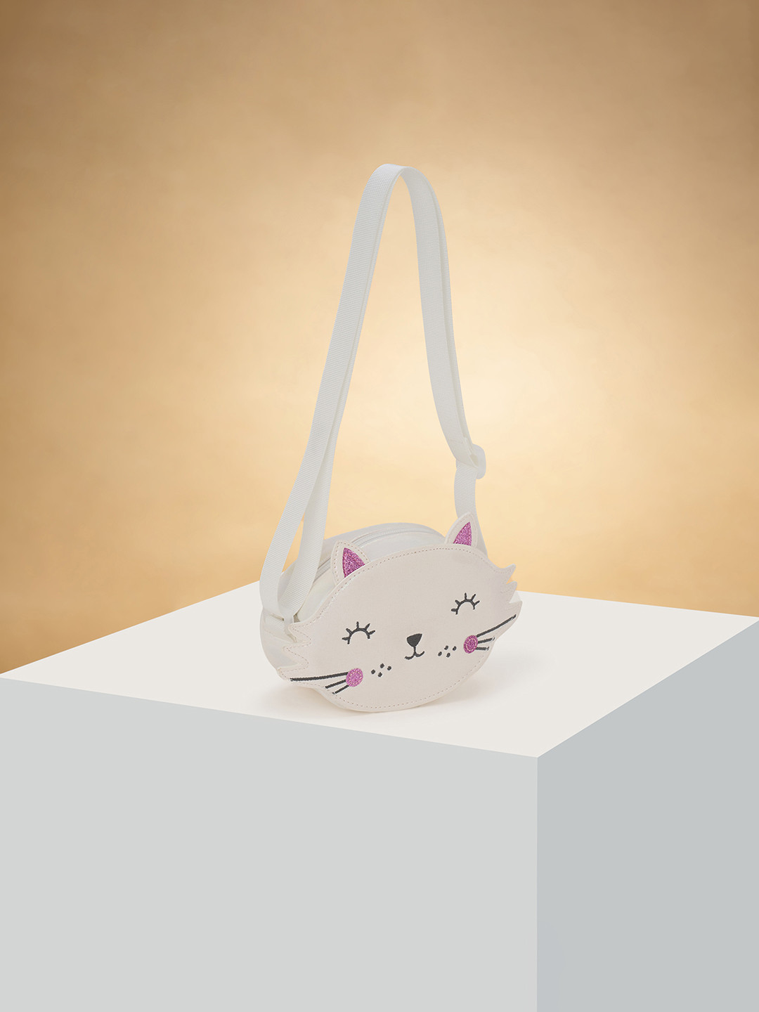 Pantaloons Junior Girls Graphic Printed Miniature Handheld Bag