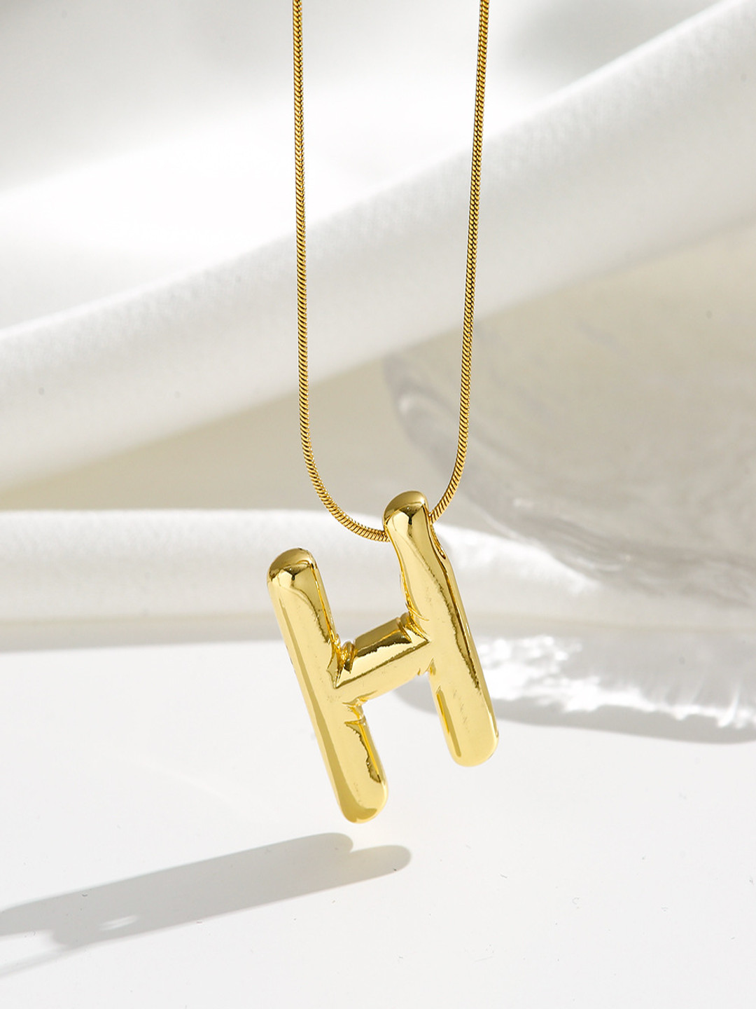 DressBerry Gold-Plated Stainless Steel Anti-Tarnish H Alphabet Letter Pendant & Chain