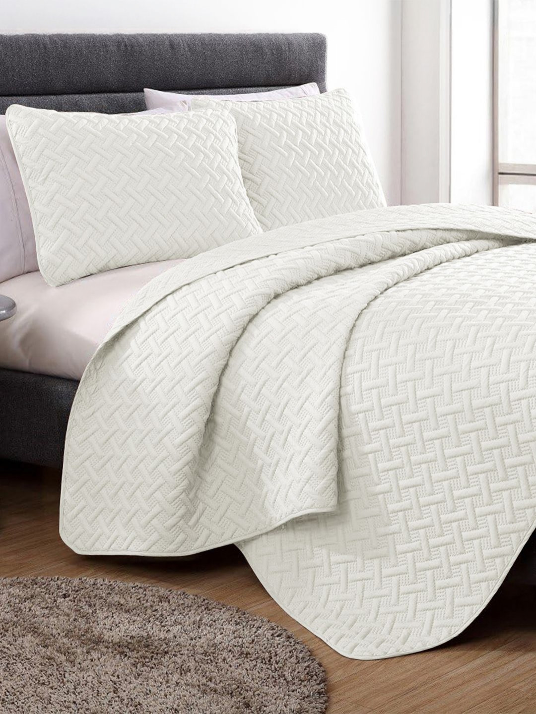 Story@home 3Pcs Off White 400 TC Textured Quilted Bed Cover With 2 Pillow Covers
