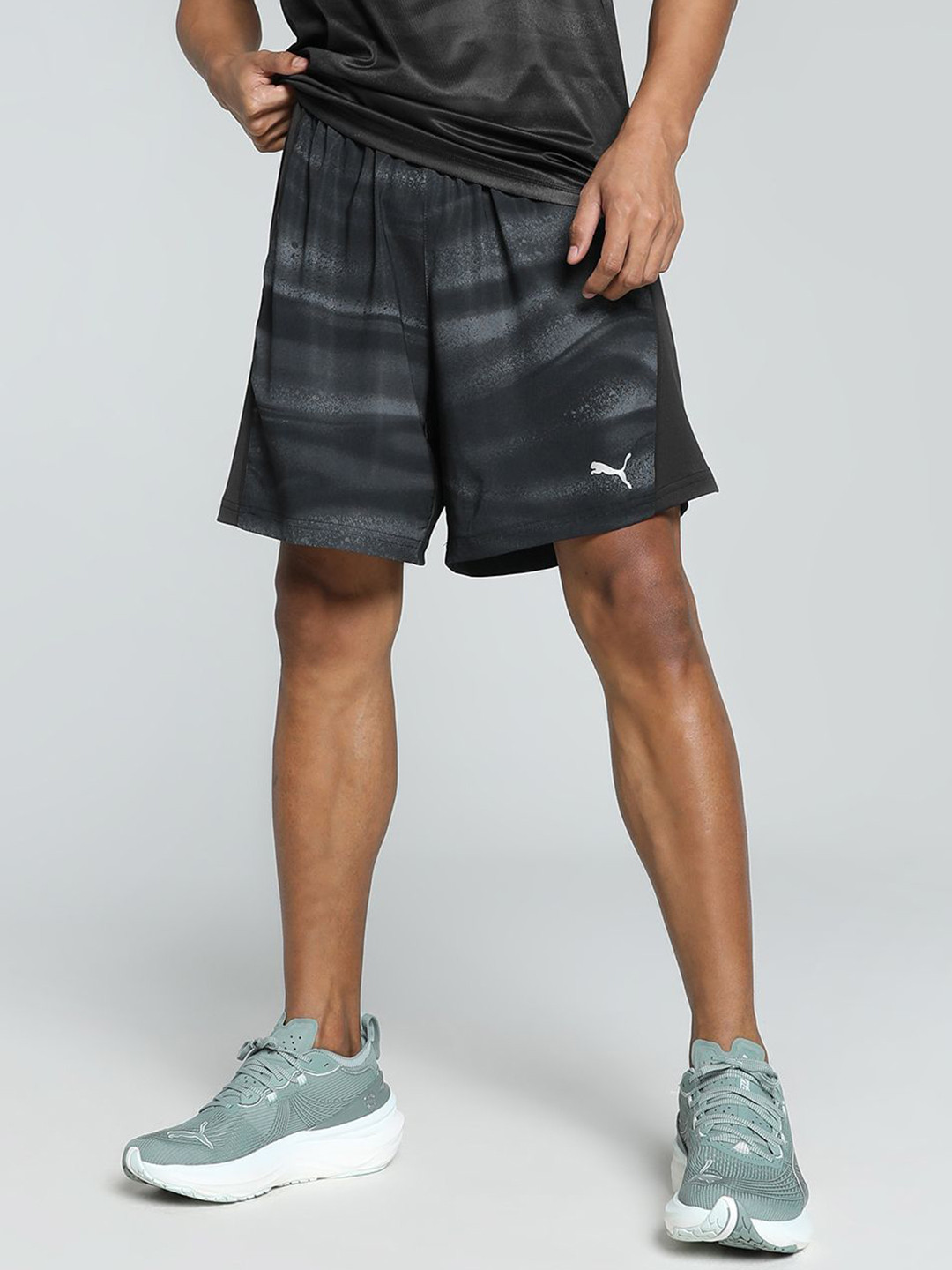 Puma Velocity Men Abstract Printed Mid Rise Running Shorts