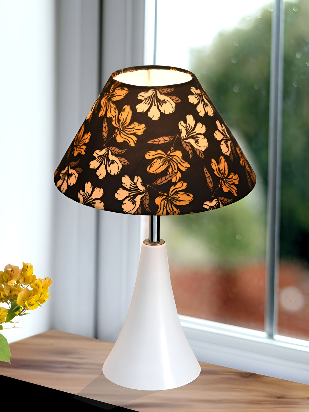 Homesake Black Printed Metal Industrial Frusturical Shaped Table Lamp