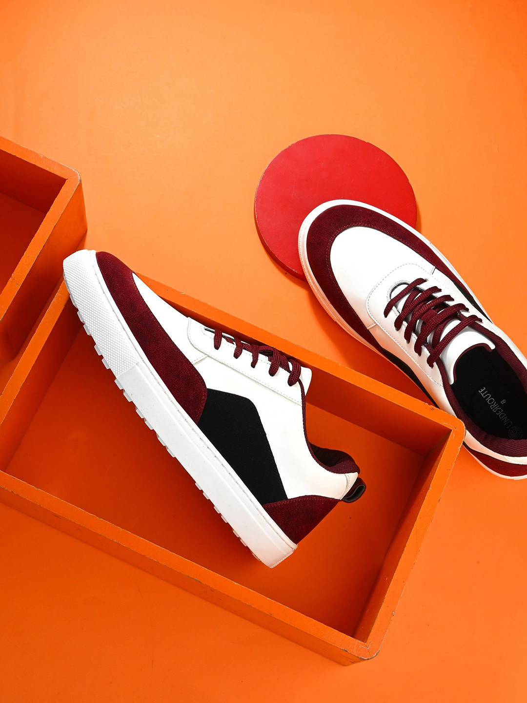 UNDERROUTE Men Colourblocked Laser Cuts Sneakers