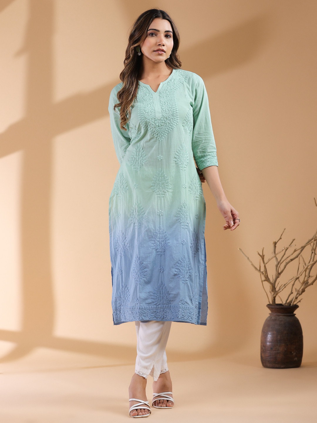 Janasya Women Mint Green Pure Cotton Ombre Chikankari Embroidered Straight Kurta