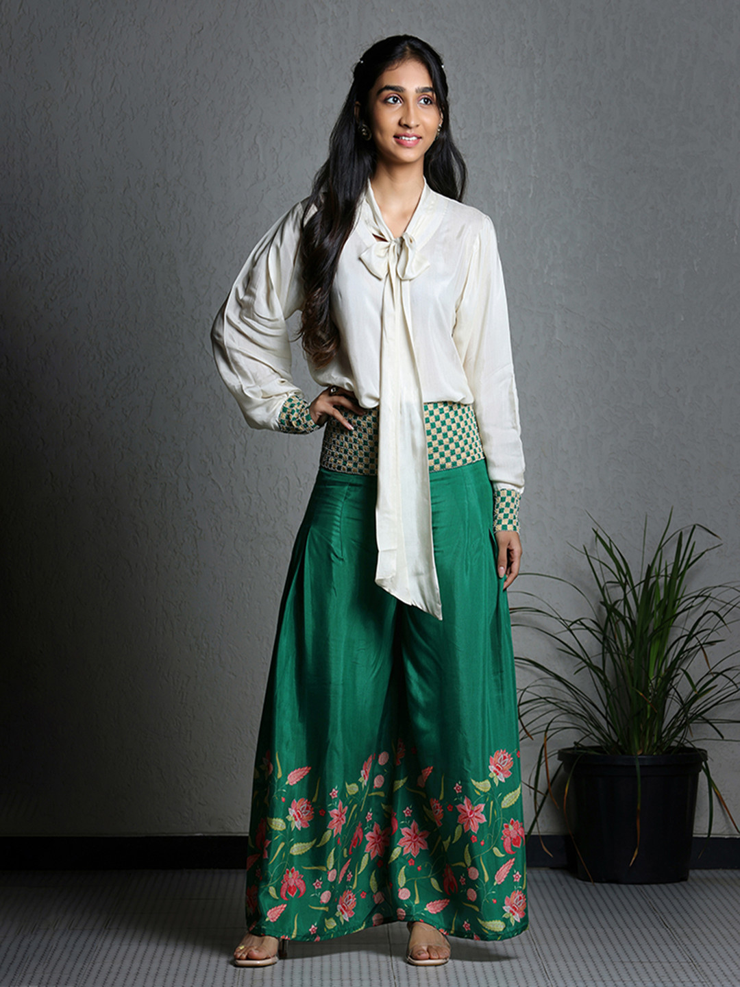 SUKRUTI DESIGN V-Neck Bow Shirt With Palazzos