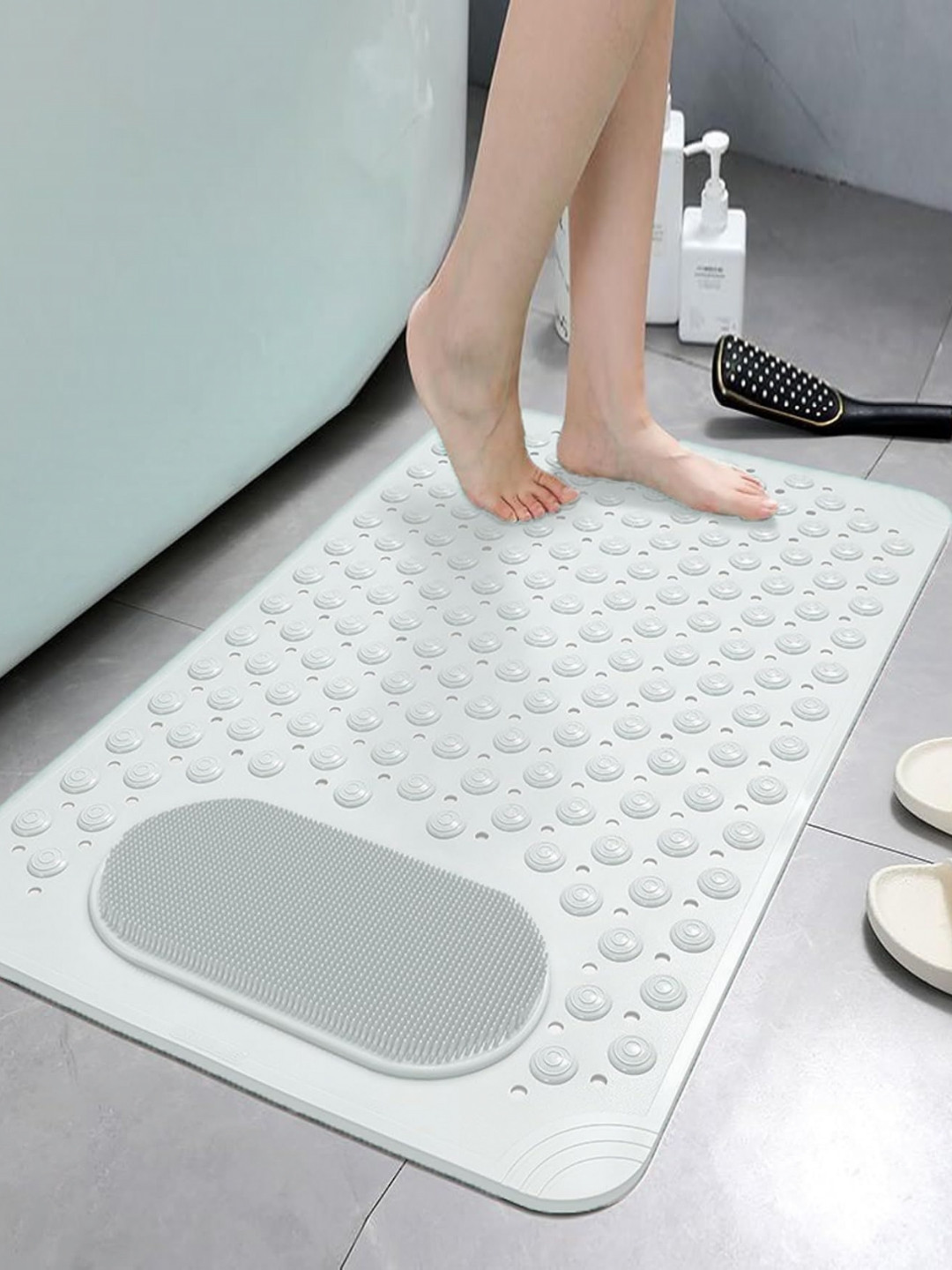 FAVRIA White Anti Slip Scrubber Bath Mat