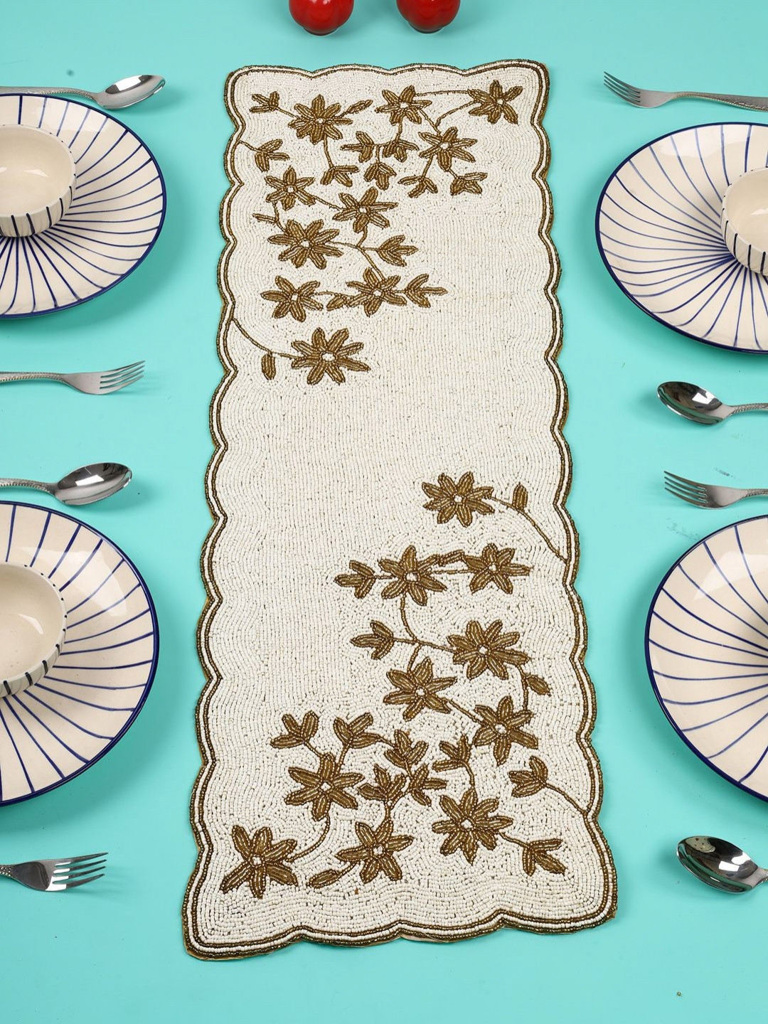 YWULY Off white & Brown Floral Embroidered Beaded Table Runners