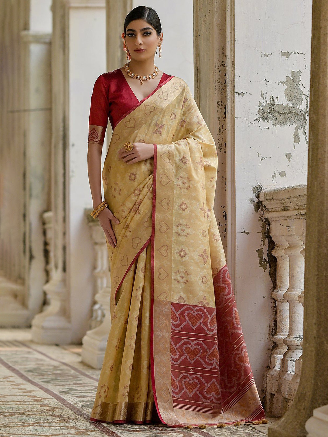 VISHNU WEAVES Light Cream Ethnic Motifs Woven Design Zari Ikkat Silk Sarees