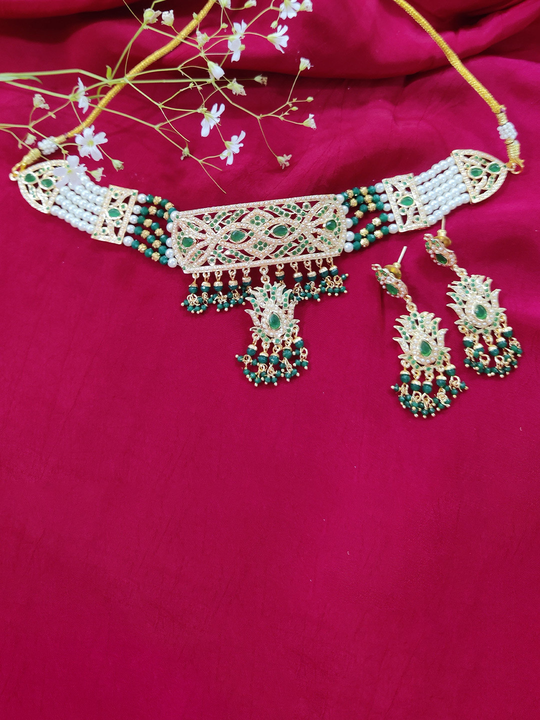 STYLE DECO Gold-Plated Stone Studded & Beaded Jadau Choker Jewellery Set