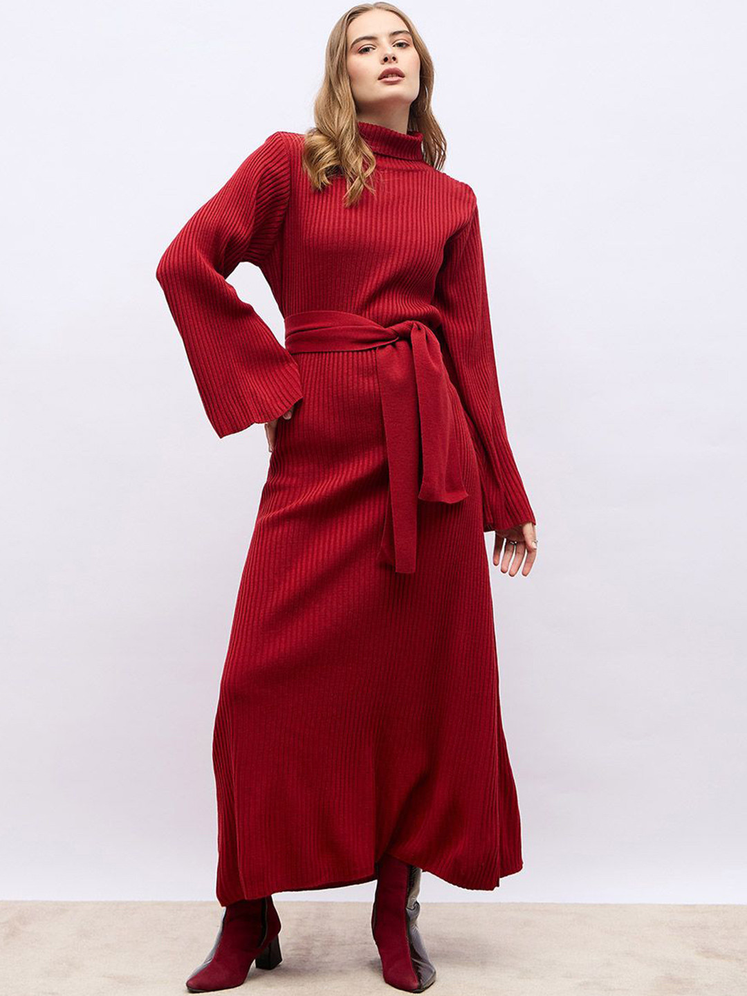 Styli Women Flat Knit Turtle Neck Maxi Dress with Tie-Belt