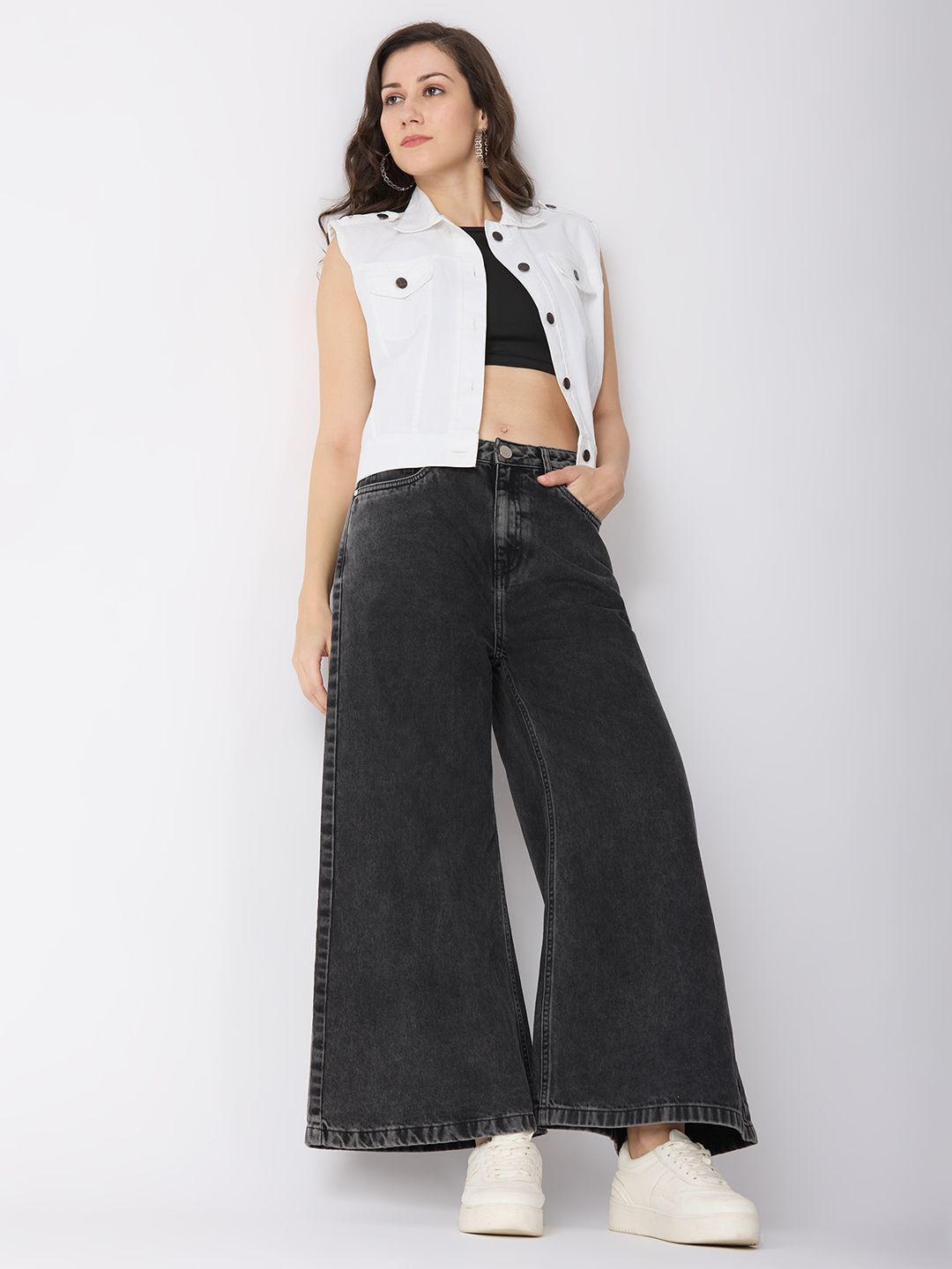 Globus Cotton Solid Mid-Rise Super Flared Jeans