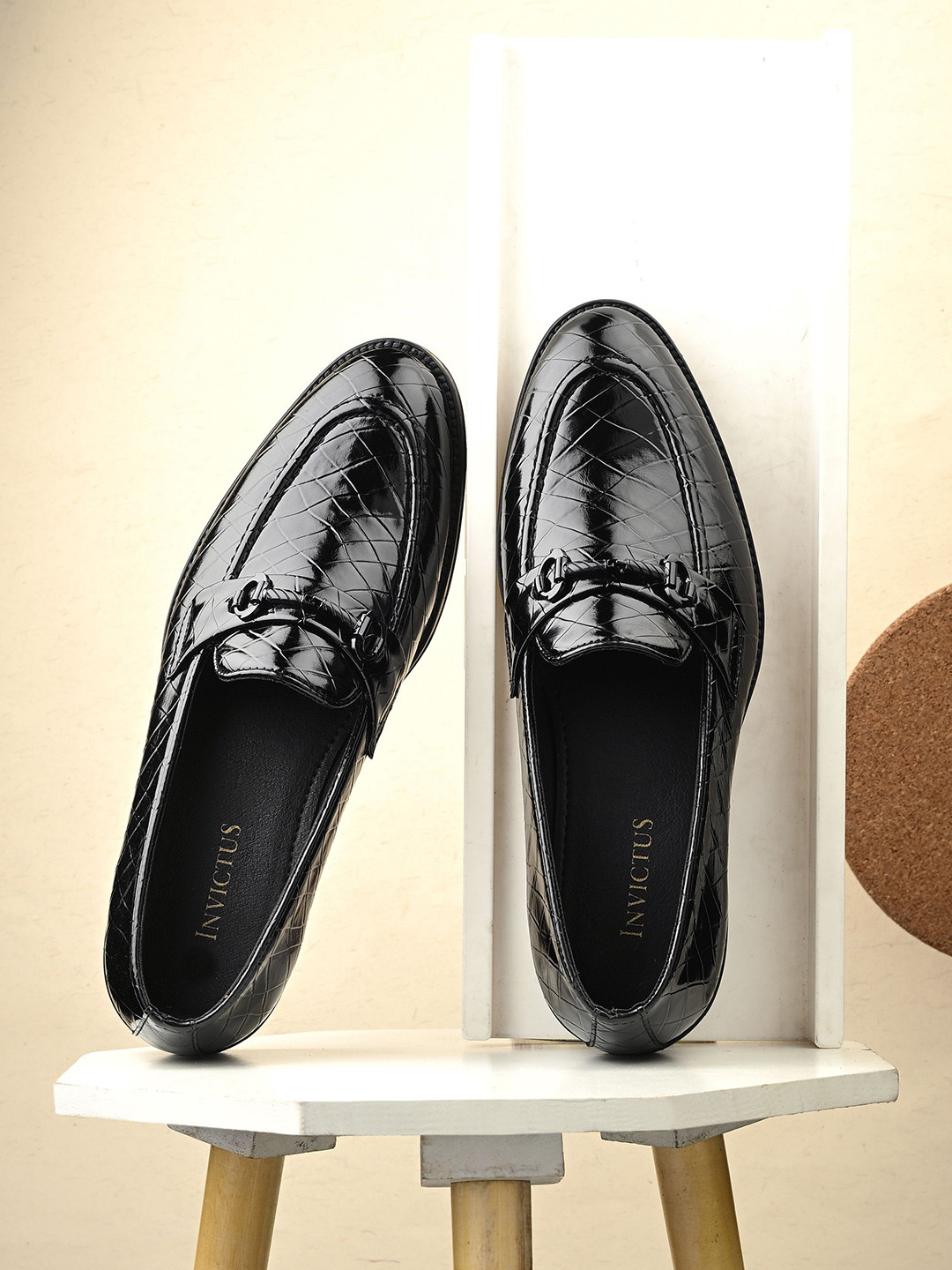 Invictus Men Textured Formal Loafers