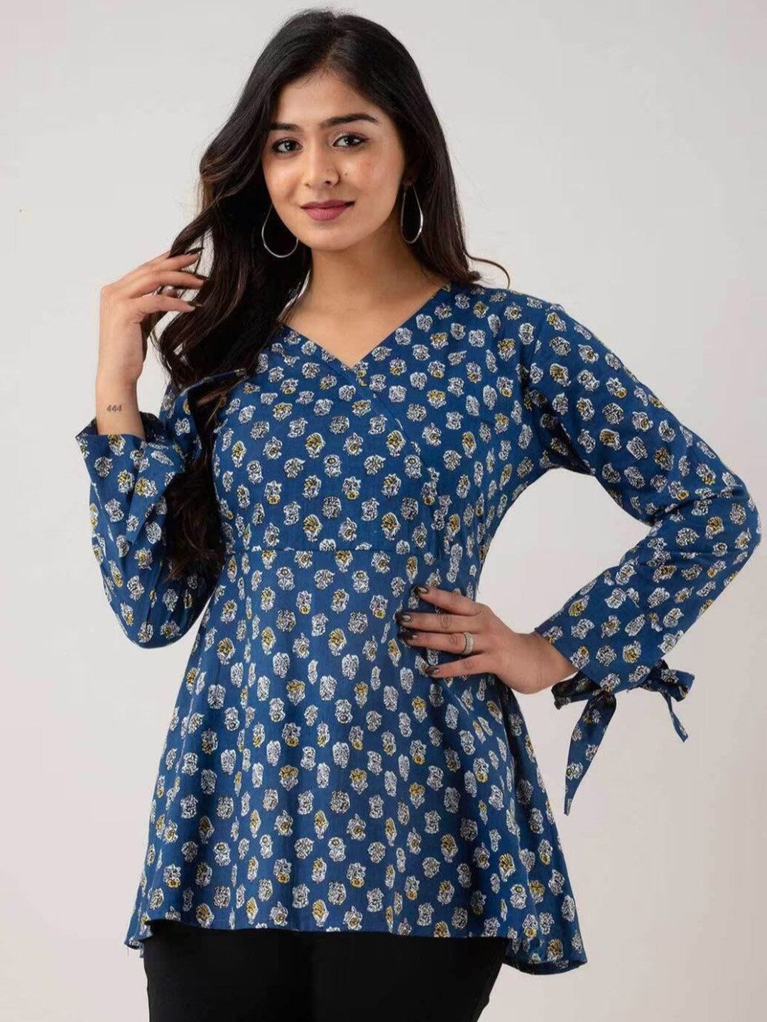 Rangun Wrap Long Sleeves V-Neck Printed Floral Print Top