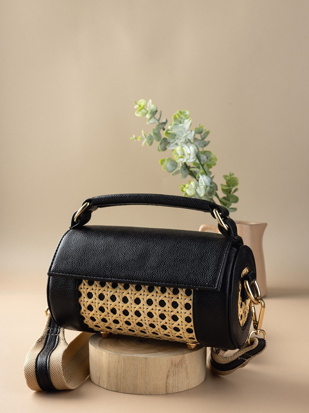 Suave Bags Black Textured Meadow Roller Clutch Style Shoulder Bag