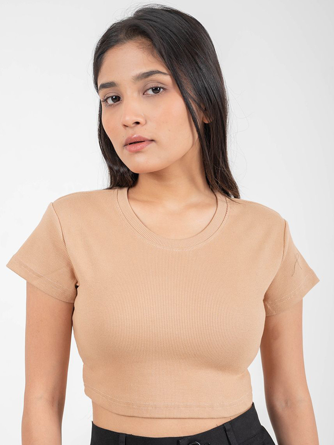 Desi Minimals Women Beige Sculpt Crop Top