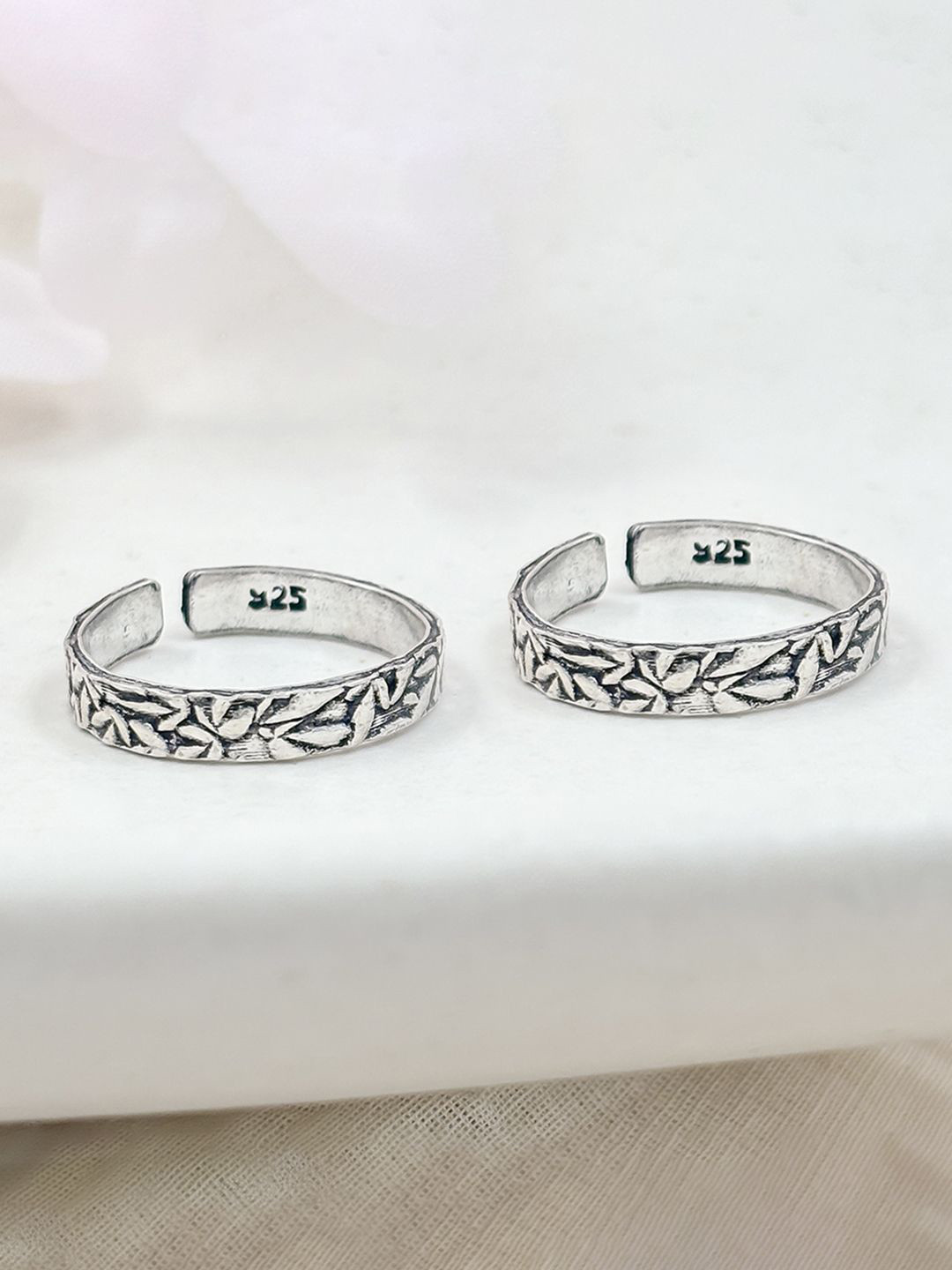 Unniyarcha Starry Night 92.5 Sterling Silver Toe Rings