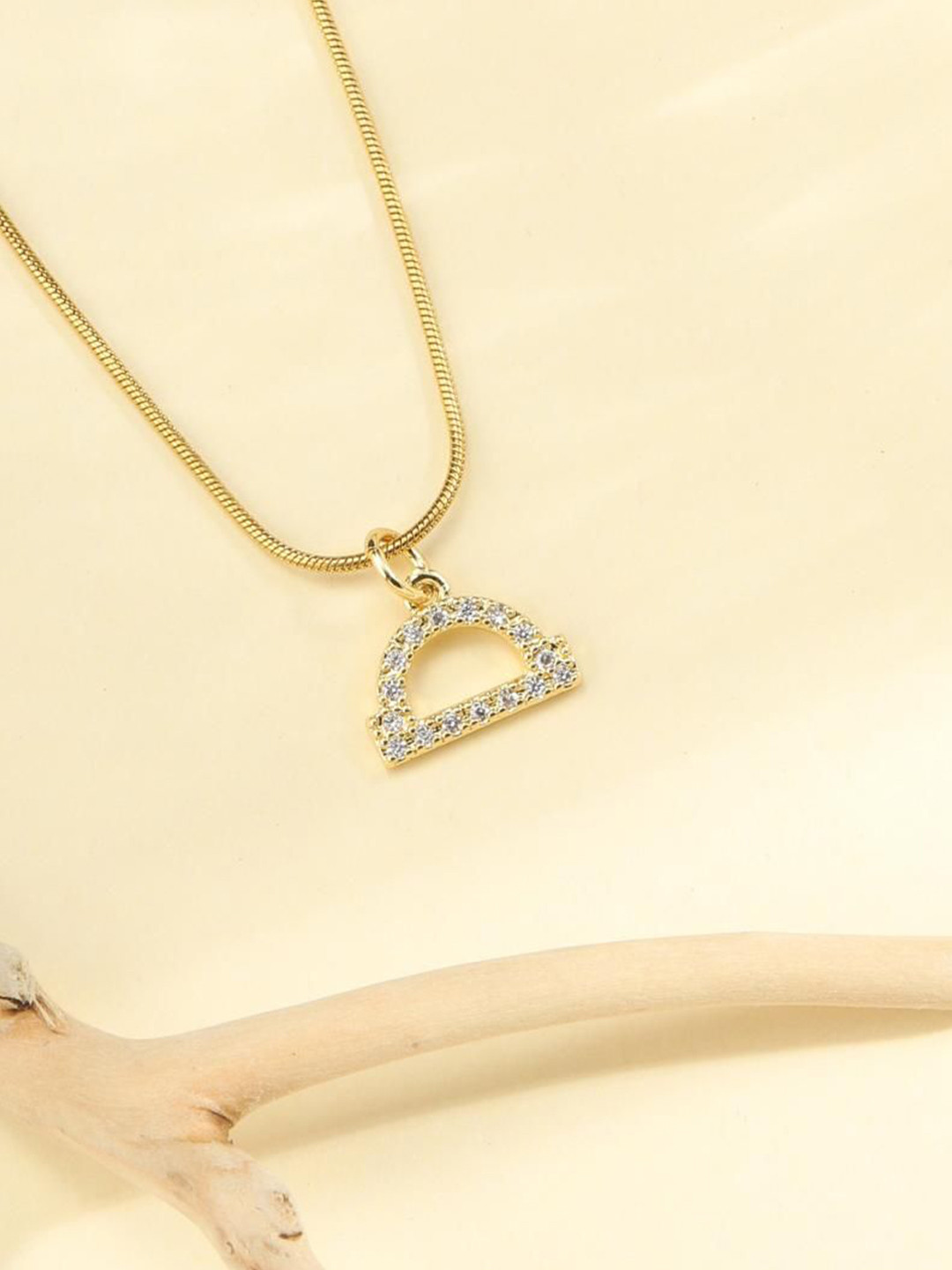 SALTY Circular Artificial Stone Studded Pendant with Chain