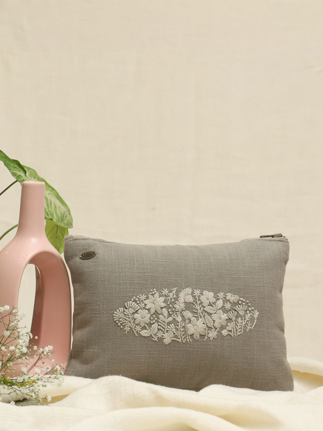 DESIGN GAATHA Embroidered Pure Cotton Slub Pouch