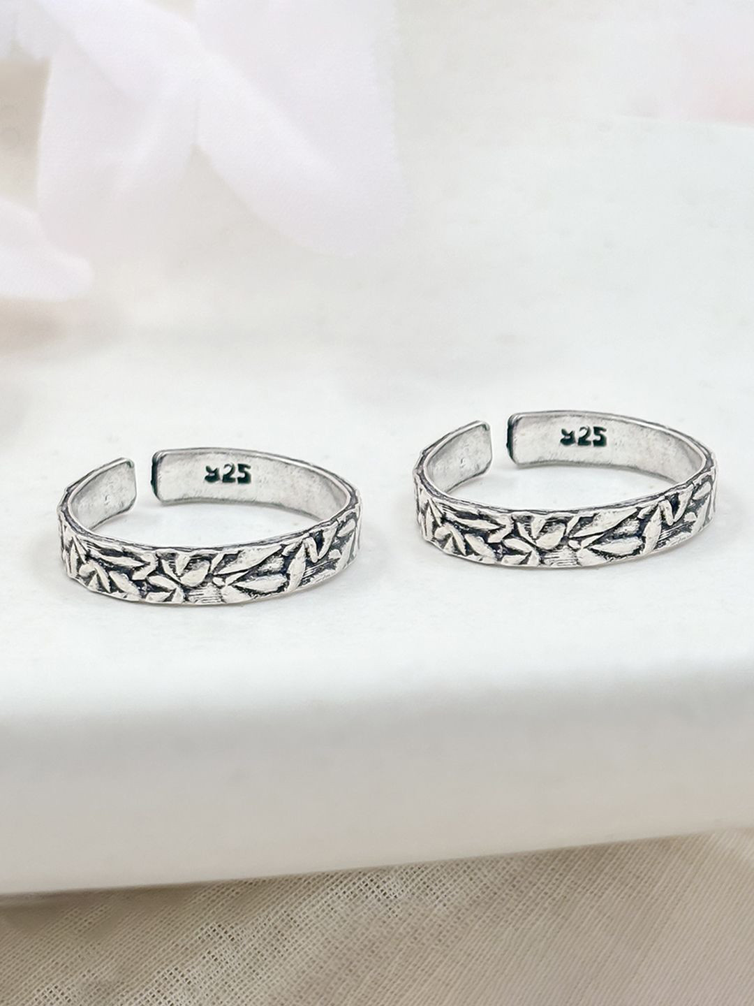 Unniyarcha 92.5 Sterling Silver Minimalist Band Toe Rings