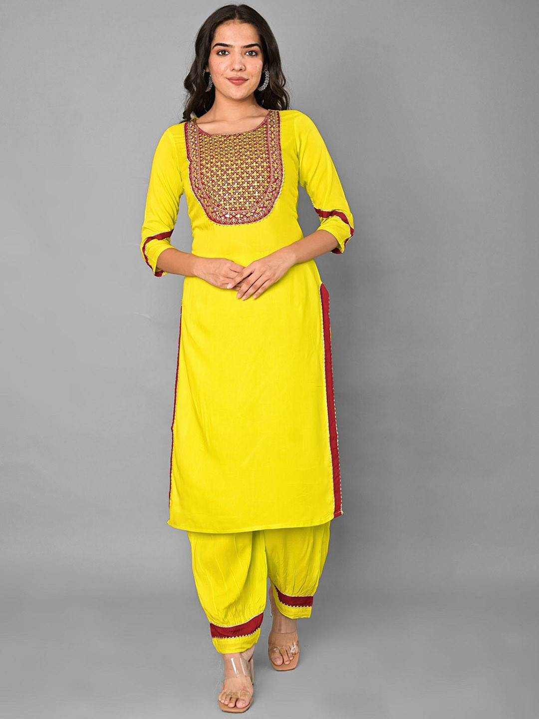 Clothy N Wave Floral Embroidered Sequinned Straight Kurta With Pyjamas