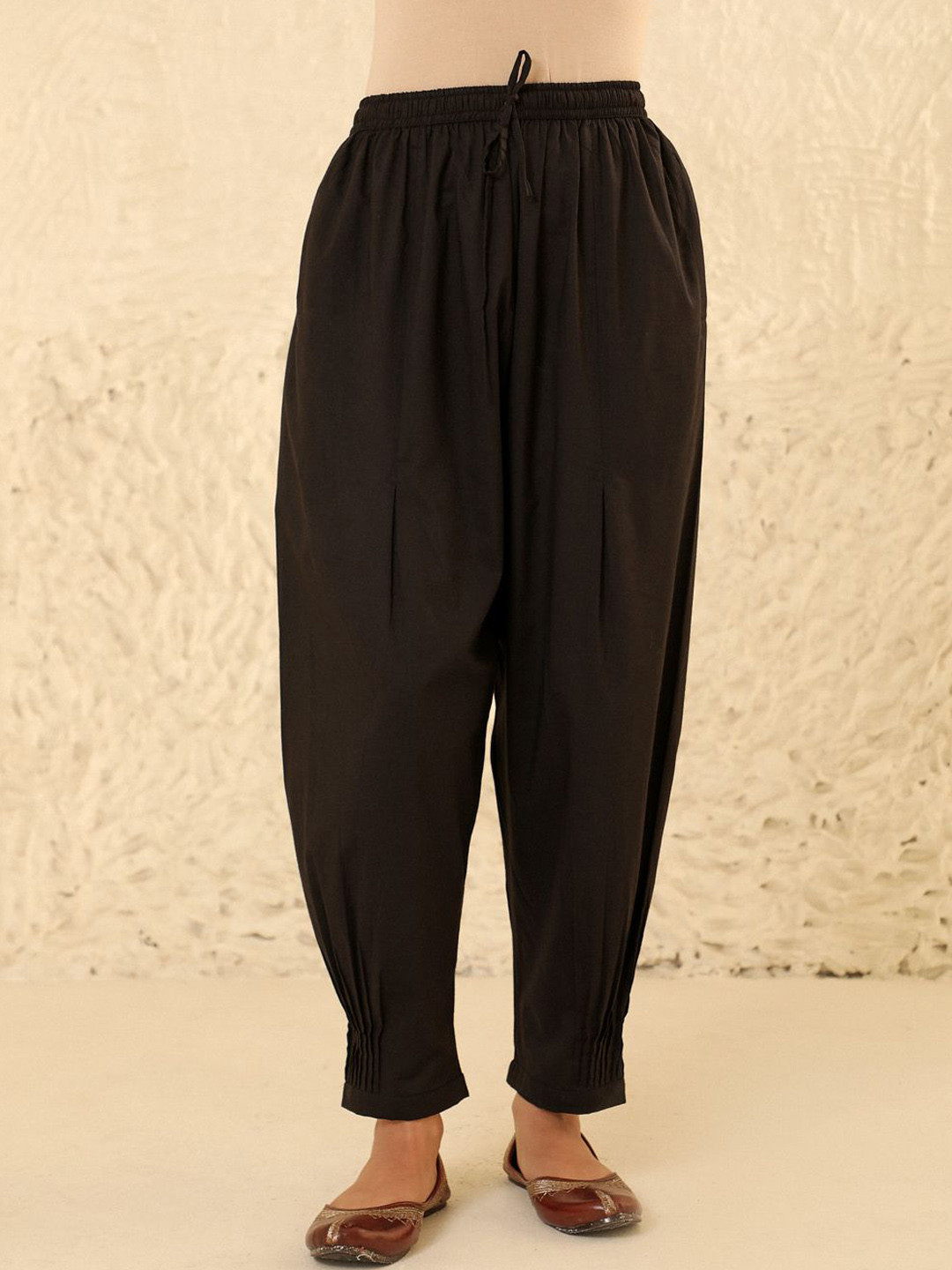 House of Chikankari Cotton Women's Solid Afghani Pant - Black