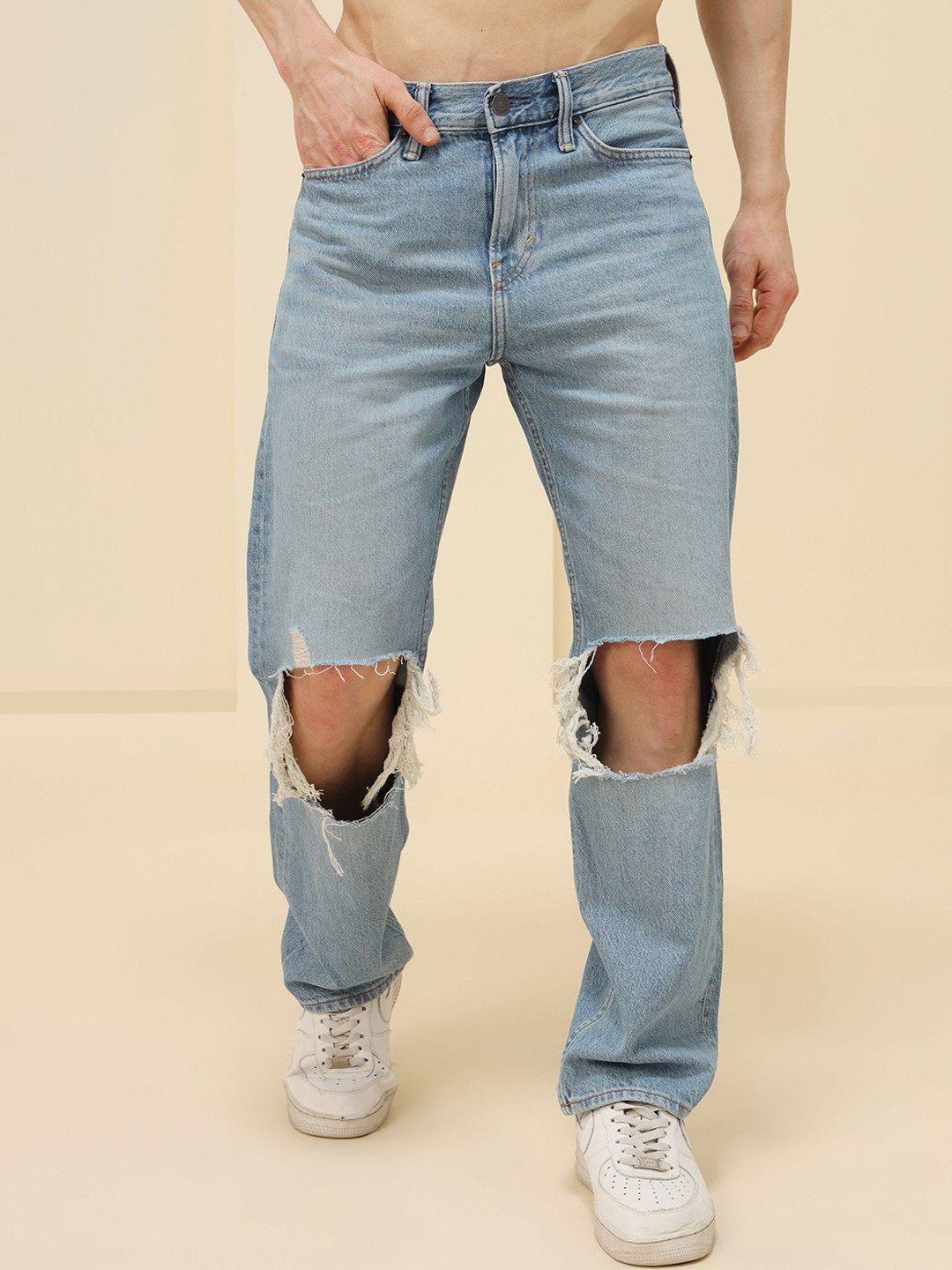 XABIRI Men Whiskers and Chevrons Relaxed Fit Slash Knee Cotton Jeans
