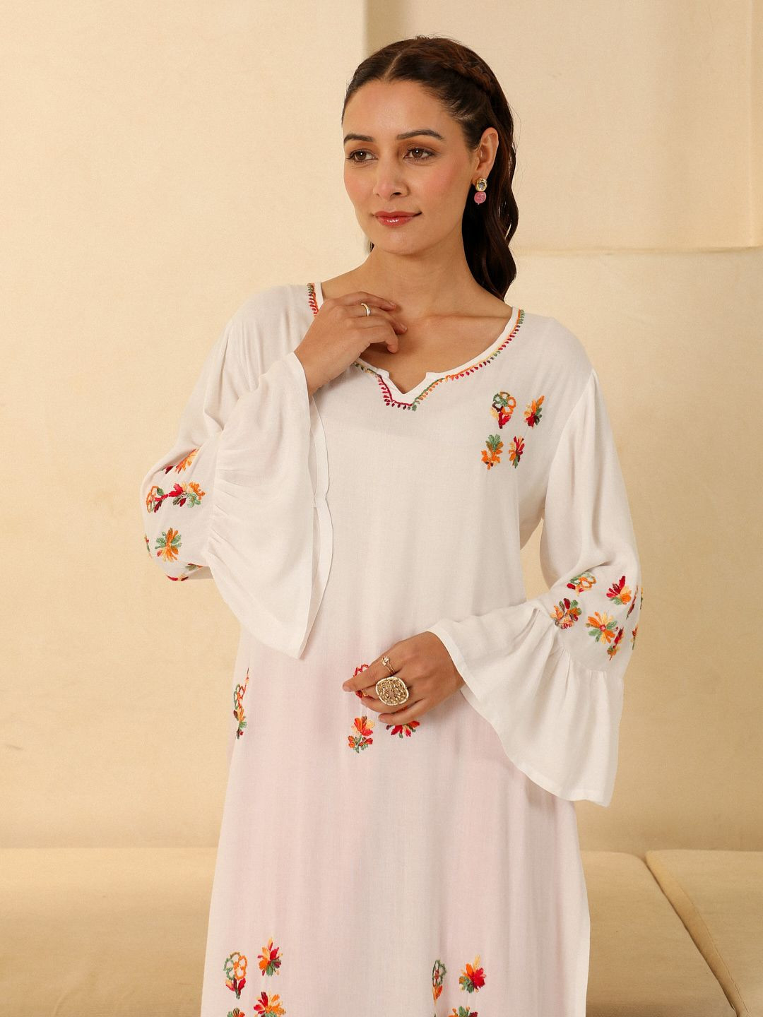 House of Chikankari Women Woven Viscose Rayon Chikankari Long Kurta White