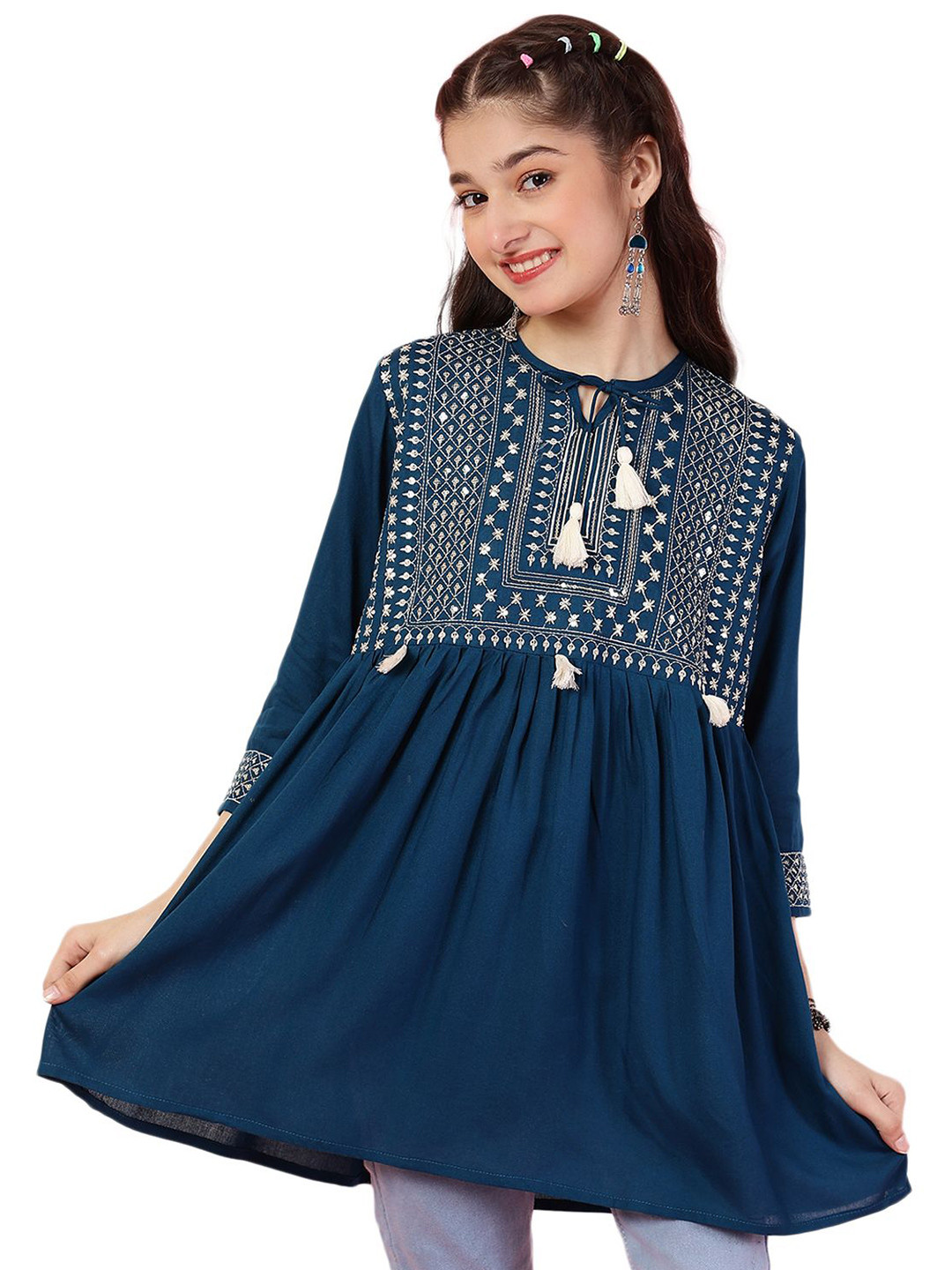 Ishti Kids-Girls Self Design Embroidered Keyhole Neck A-Line Top