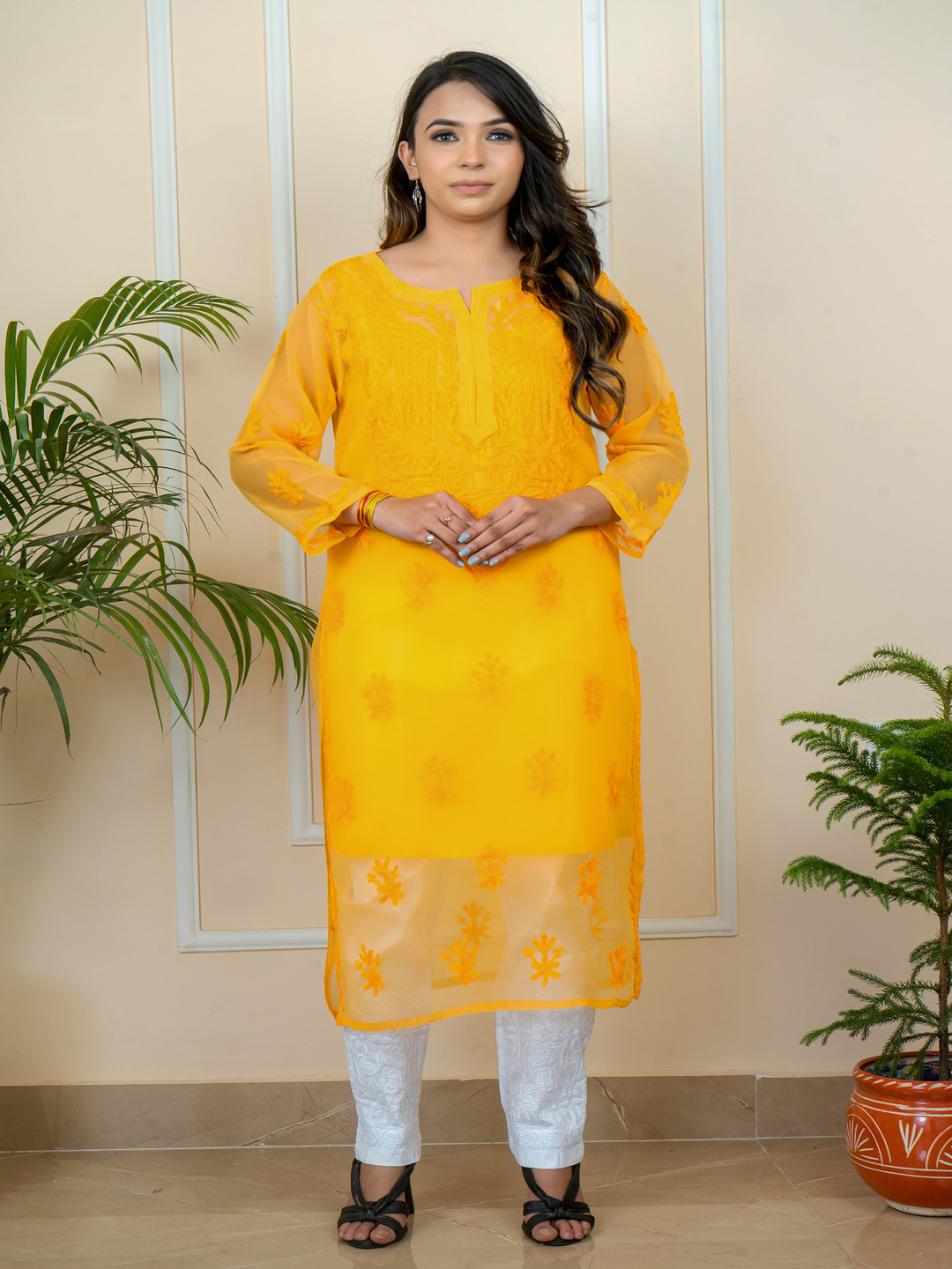 ADR CHIKAN Ethnic Motifs Embroidered Straight Kurta With Trousers