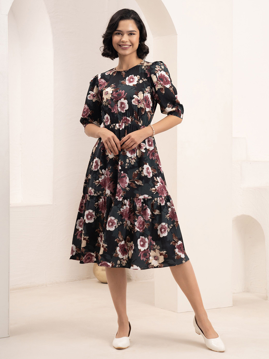 AASK Women's Black Floral Crush Crepe Tiered Midi Length Dress