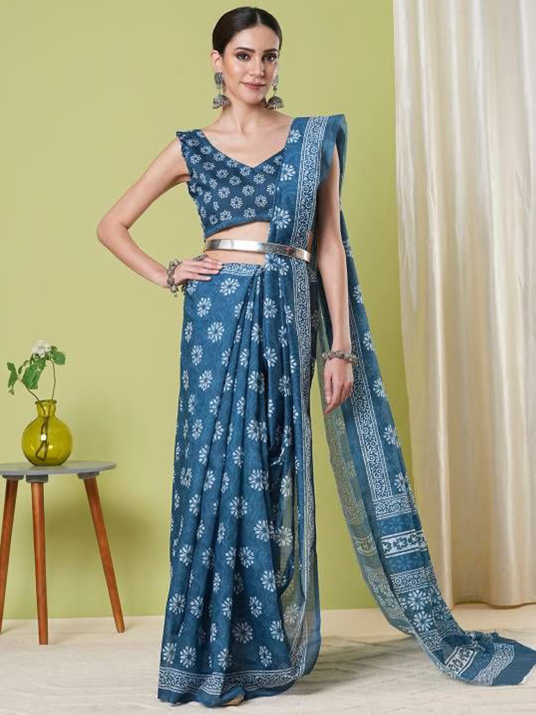HI FI NX Floral Printed Chanderi Saree