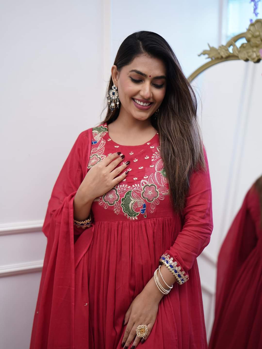 CHANDALIYO Floral Embroidered Round Neck Pleated Anarkali Kurta With Trouser And Dupatta