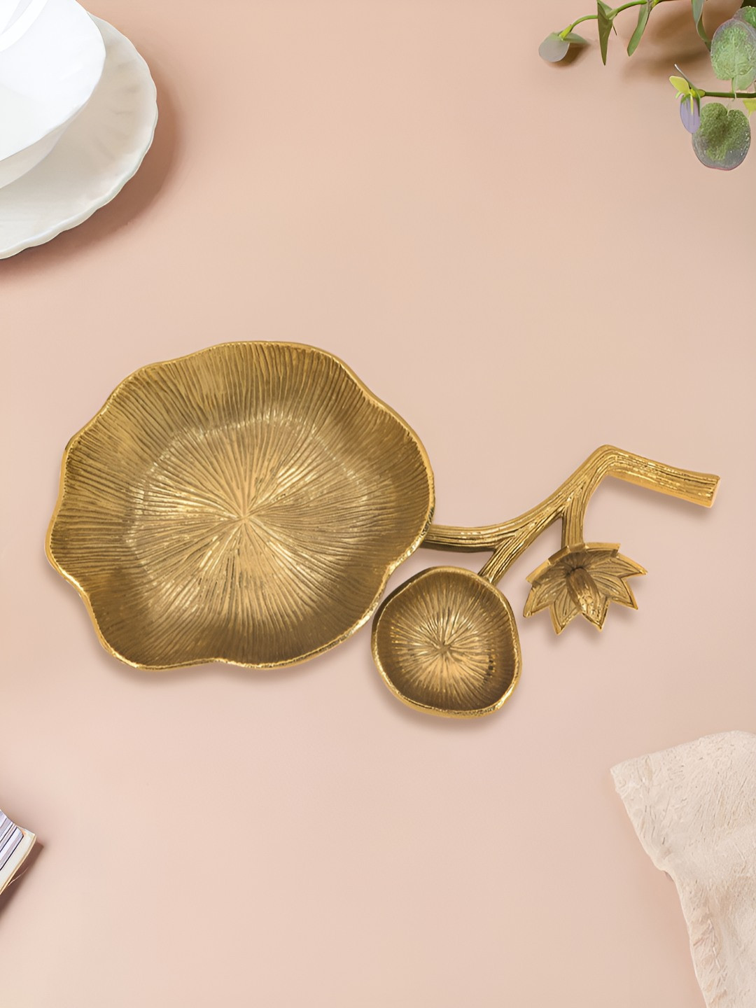 Metalsmith Gold-Toned 2025 Aluminium 1 Pieces Serving Tray
