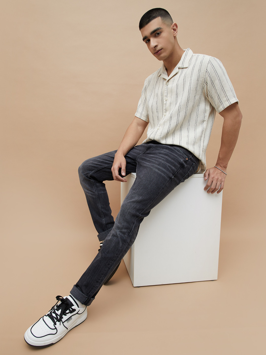 Forca Men Whiskers and Chevrons Mid-Rise Tapered Fit Jeans