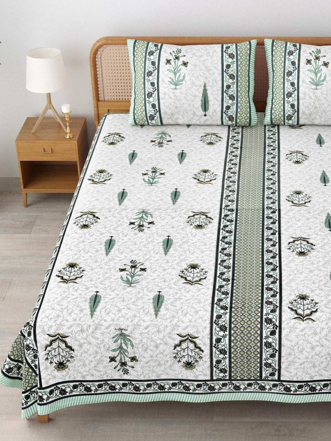 MAFATLAL Sanskriti White Floral Cotton 144 TC King Bedsheet with 2 Pillow Covers-92 x 106 inches