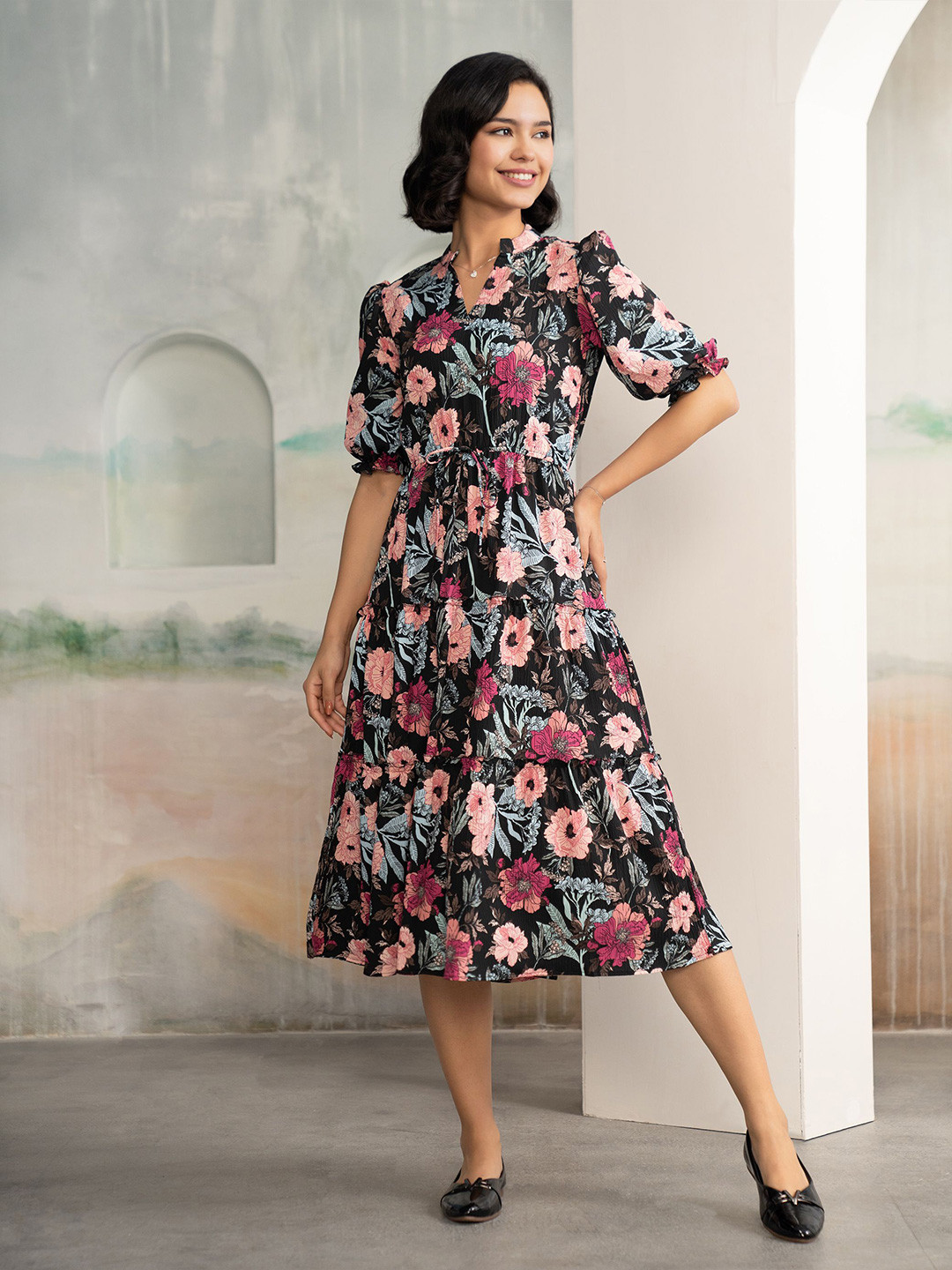 AASK Women's Black Floral Crush Crepe Tiered Midi Length Dress