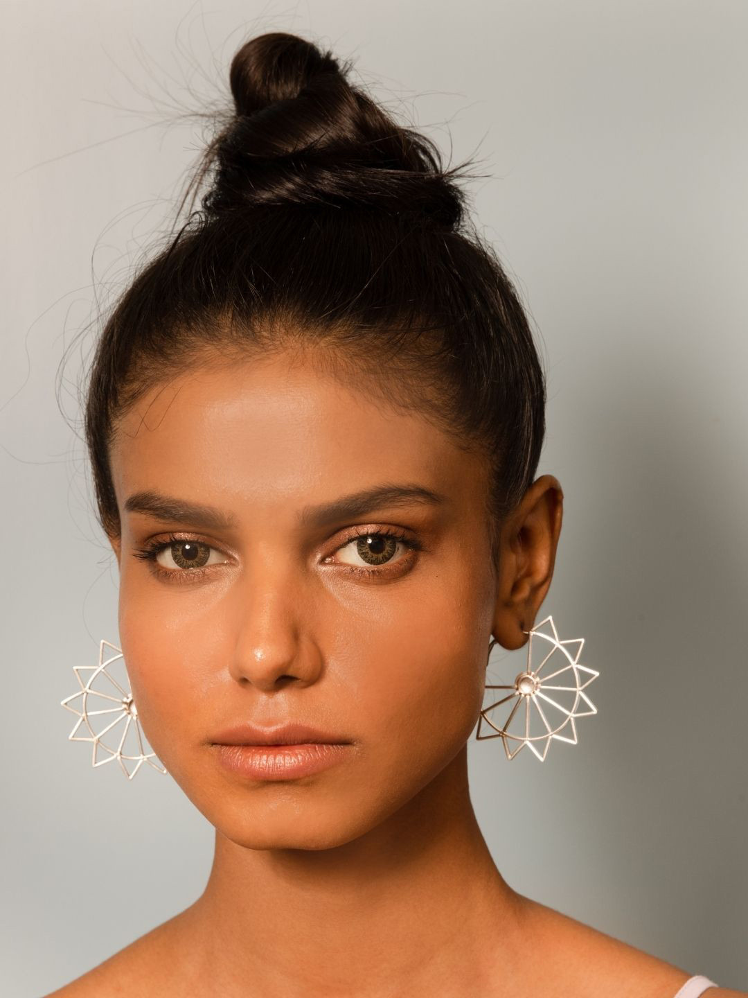 House of Pehr Silver Plated Star Shaped Contemporary Star Hoop Earrings